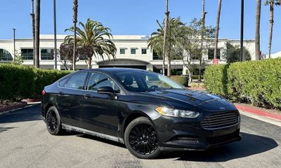 2015 Ford Fusion S