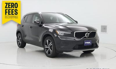 2023 Volvo XC40 Core Bright Theme