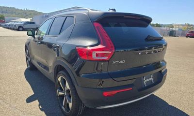 2019 Volvo XC40 Momentum