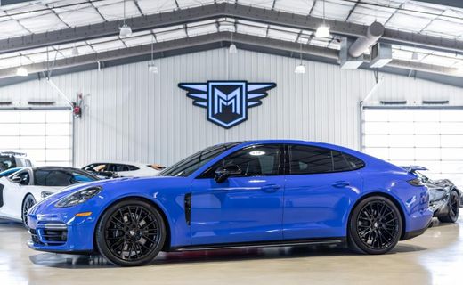 2023 Porsche Panamera GTS