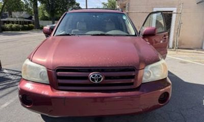 2004 Toyota Highlander STD