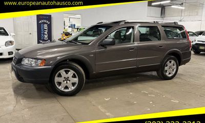 2005 Volvo XC70 Base