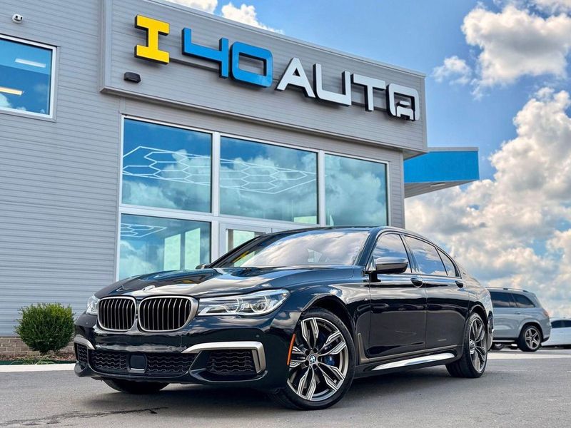 Representative 2018 BMW M760i photo