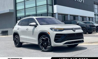 2026 Volkswagen Tiguan 4Motion SEL R