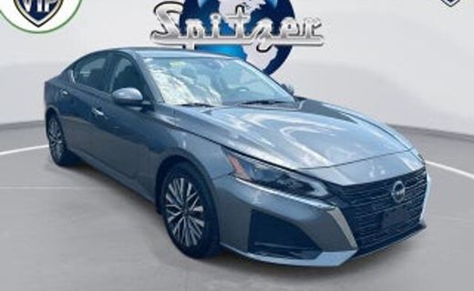 2023 Nissan Altima SR