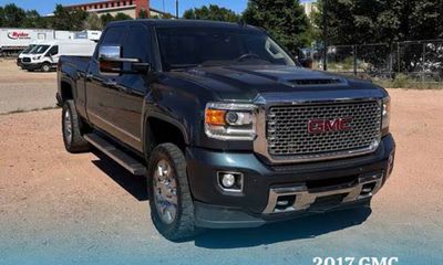 2017 GMC Sierra Denali