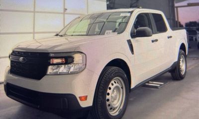 2022 Ford Maverick XL