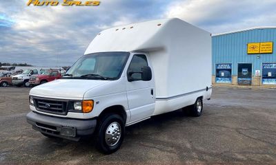 2007 Ford E-350 Commercial Cutaway E350