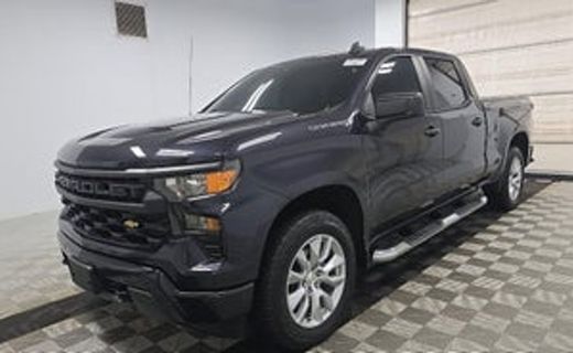 2022 Chevrolet Silverado Custom