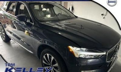 2023 Volvo XC60 Plus Bright