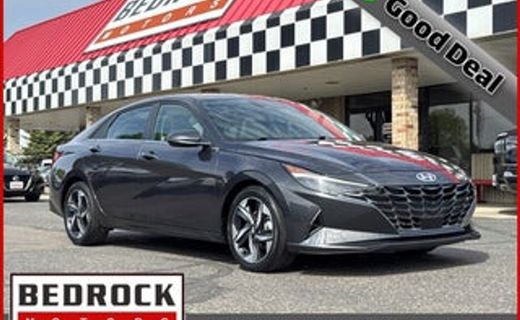 2023 Hyundai Elantra SE