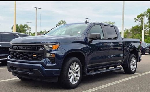 2022 Chevrolet Silverado Custom