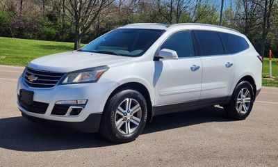 2017 Chevrolet Traverse 2LT