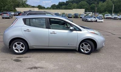 2012 Nissan Leaf SL