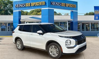 2022 Mitsubishi Outlander ES