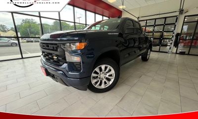 2022 Chevrolet Silverado Custom