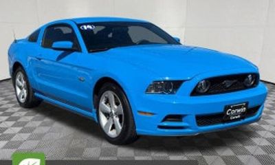 2012 Ford Mustang V6 Convertible