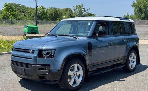 2026 Land Rover Defender 110 SE