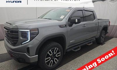 2023 GMC Sierra AT4