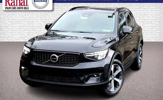 2023 Volvo XC40 Plus Dark