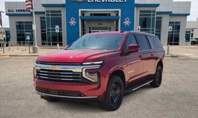 2026 Chevrolet Suburban LT