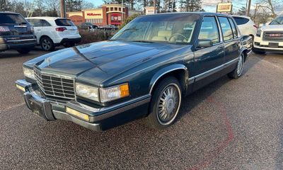 1993 Cadillac Deville Base