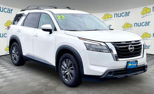 2023 Nissan Pathfinder SV