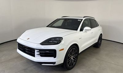2025 Porsche Cayenne S E Hybrid