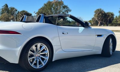 2017 Jaguar F-Type F Type