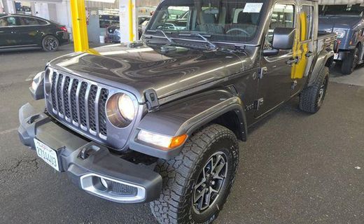 2023 Jeep Gladiator Sport