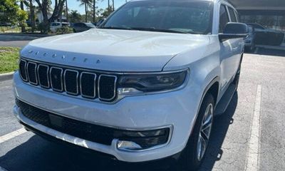 2023 Jeep Wagoneer Base
