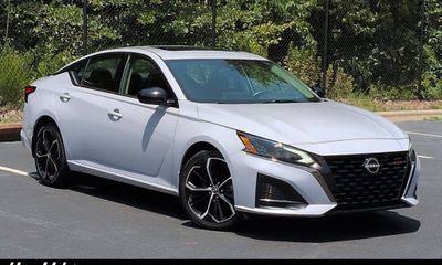 2024 Nissan Altima SR