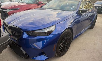 2025 BMW M5