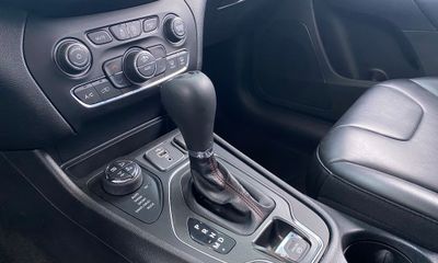 2020 Jeep Cherokee Trailhawk