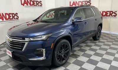 2023 Chevrolet Traverse LT