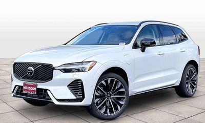 2026 Volvo XC60 Ultra Dark