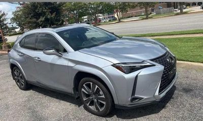 2024 Lexus UX 250H Premium