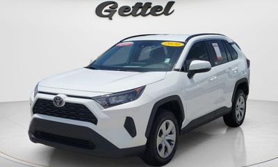 2020 Toyota RAV4 LE