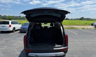 2022 Kia Telluride LX