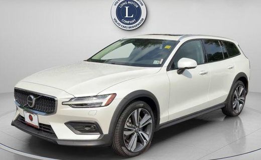 2024 Volvo V60CC Plus
