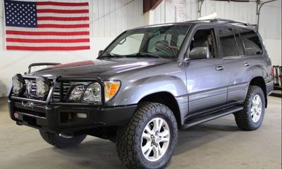 2004 Lexus LX 470