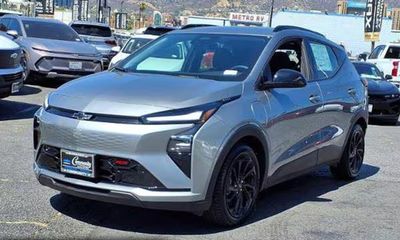 2027 Chevrolet Bolt RS