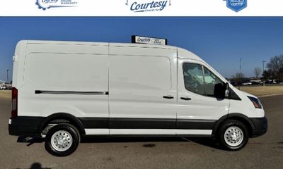 2025 Ford Transit Medium Roof