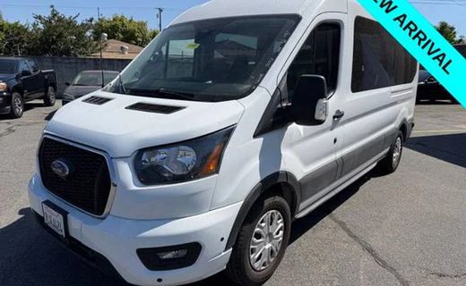 2024 Ford Transit Medium Roof