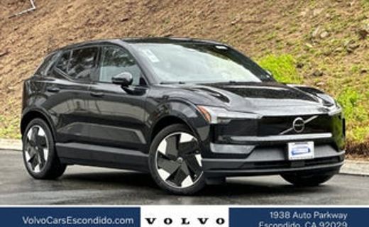 2023 Volvo XC40 Plus Dark