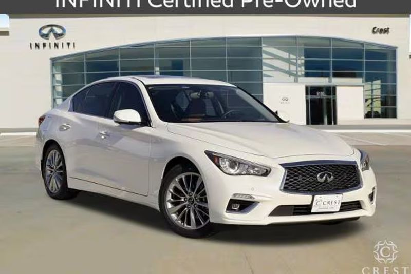 2023 Infiniti Q50 — a typically priced live listing