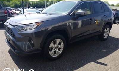 2019 Toyota RAV4 XLE Premium