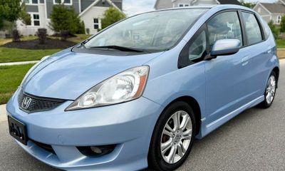 2010 Honda FIT Sport