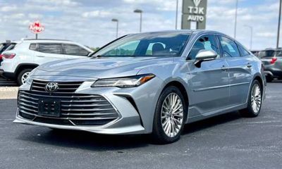 2021 Toyota Avalon Limited Clearance Back