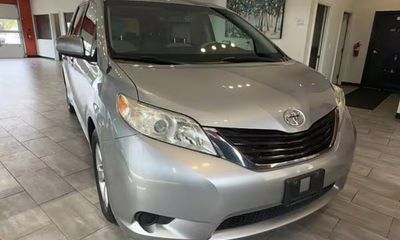 2014 Toyota Sienna LE